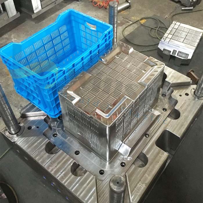 Plastic Injection crate box mold manufacturer