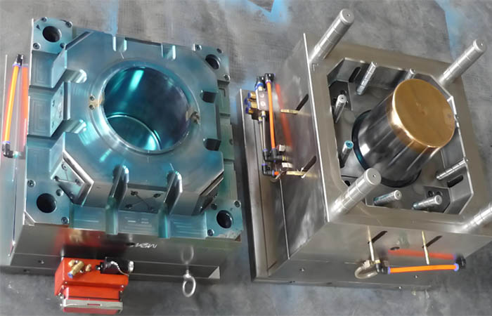 Plastic Bucket Injection Mold